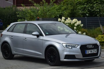 1.0B Navi Led PDC 2017r 99 TYS KM Sprowadzony Opłacony