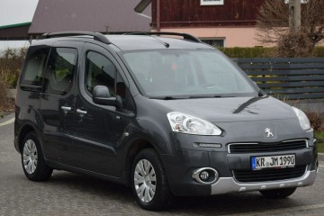 1.6HDI 2013r/ Klima/ Led/ Hak/ 5-Osobowy/ Sprowadzony